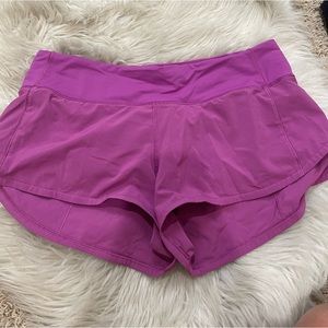 Lululemon VIVID PLUM speed-up lined shorts!